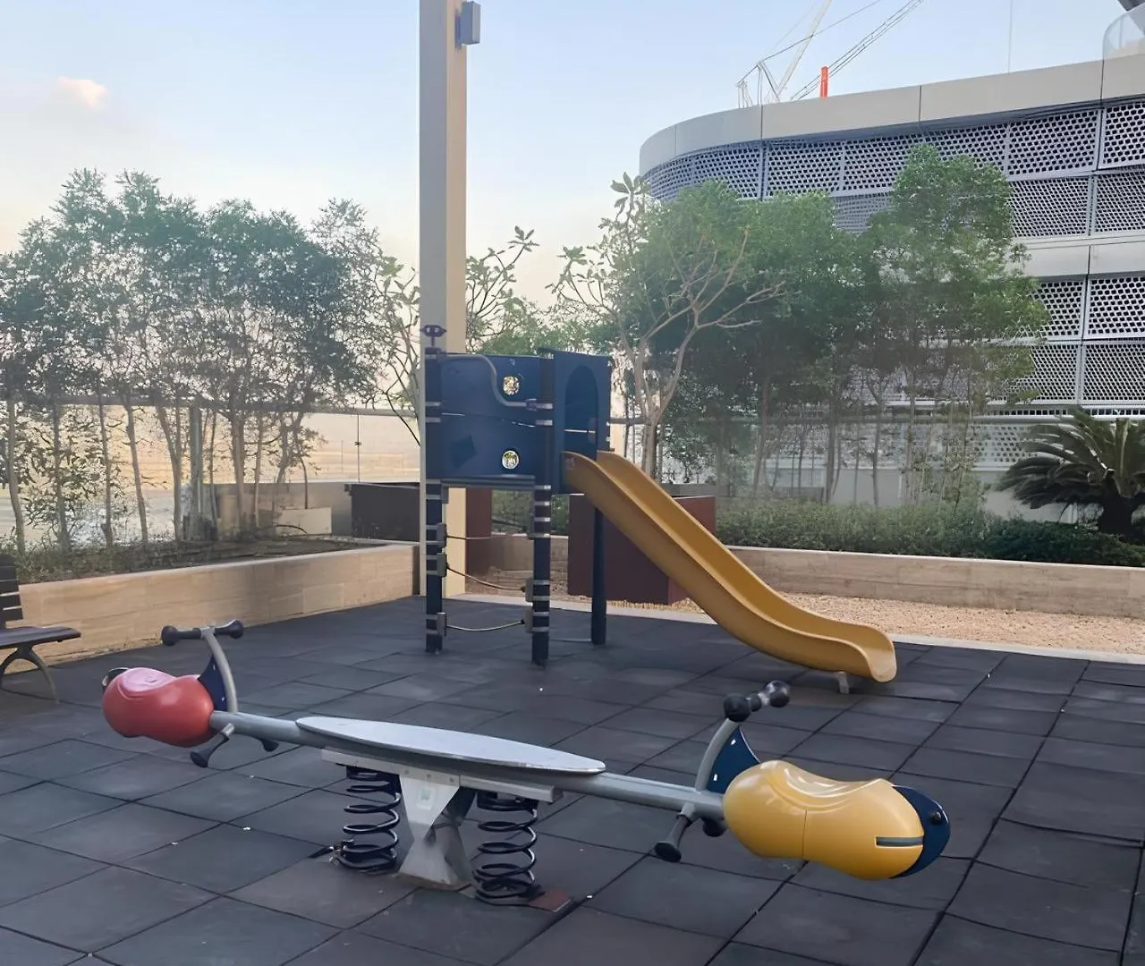Luxe 2-Br Sanctuary In Downtown With Pool And Gym Apartment Dubai