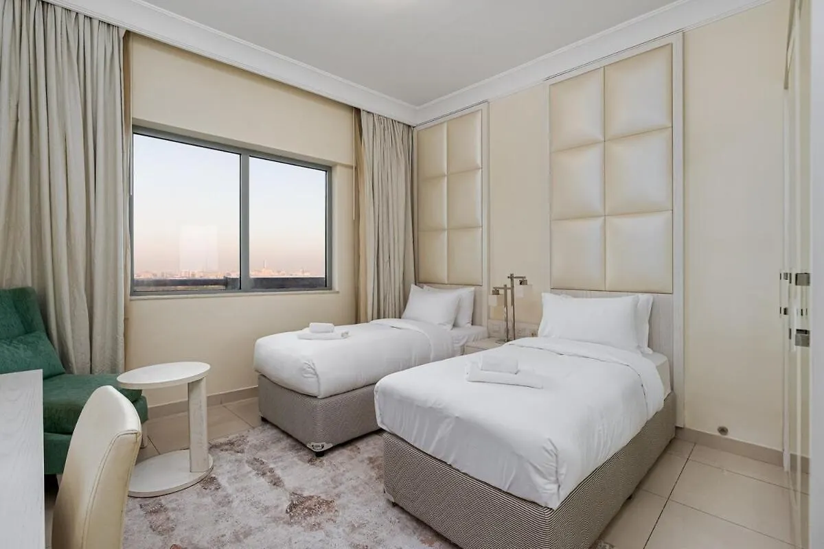 Luxe 2-Br Sanctuary In Downtown With Pool And Gym Apartment Dubai 0*,  United Arab Emirates