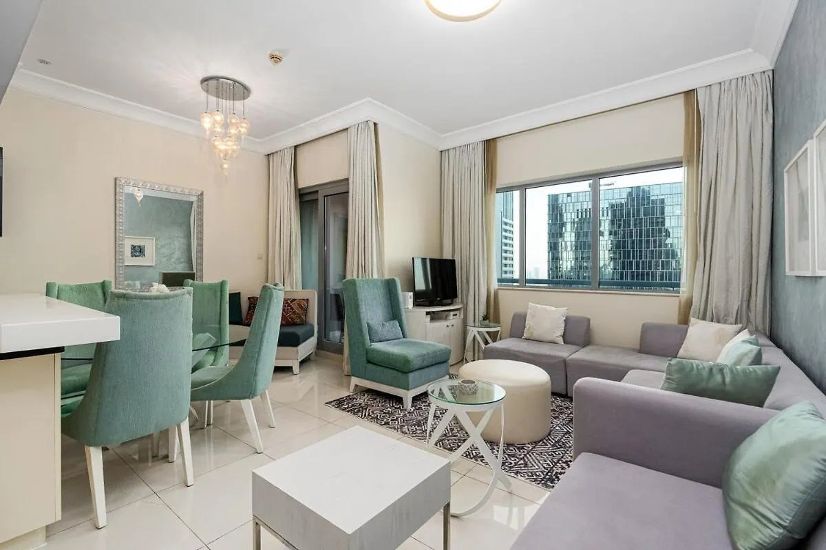 Luxe 2-Br Sanctuary In Downtown With Pool And Gym location