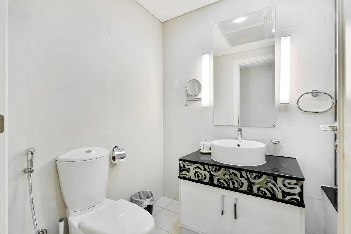 Luxe 2-Br Sanctuary In Downtown With Pool And Gym Apartment Dubai 0*,  United Arab Emirates